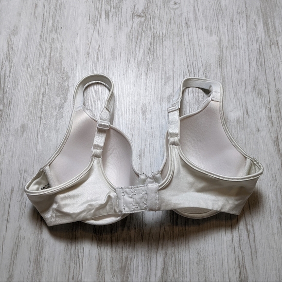 Bali White Floral Lace Overlay Deep U Neckline Underwire Bra Size 34C - Picture 3 of 6